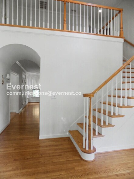 Building Photo - 108 Glasgow