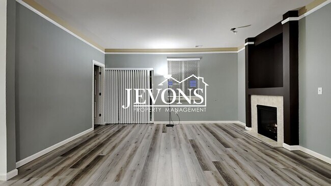 Building Photo - Experience this beautiful SeaTac single-fa...