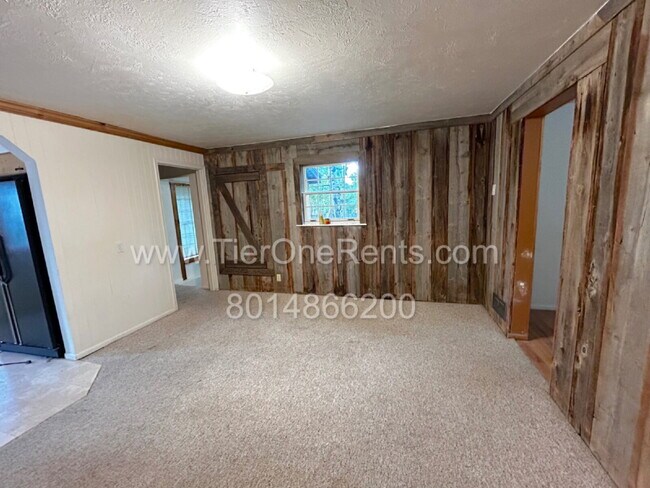Building Photo - NO DEPOSIT option available for qualified renters!