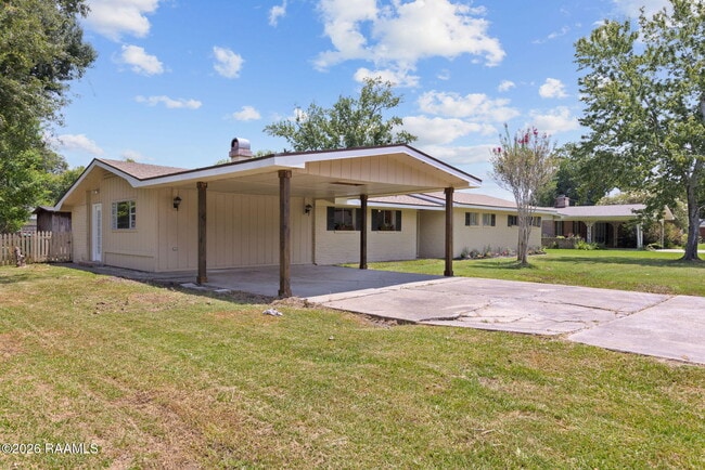 Building Photo - 209 Karen Dr