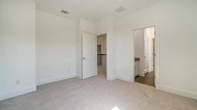 Building Photo - 1412 Mulberry Oak Ln