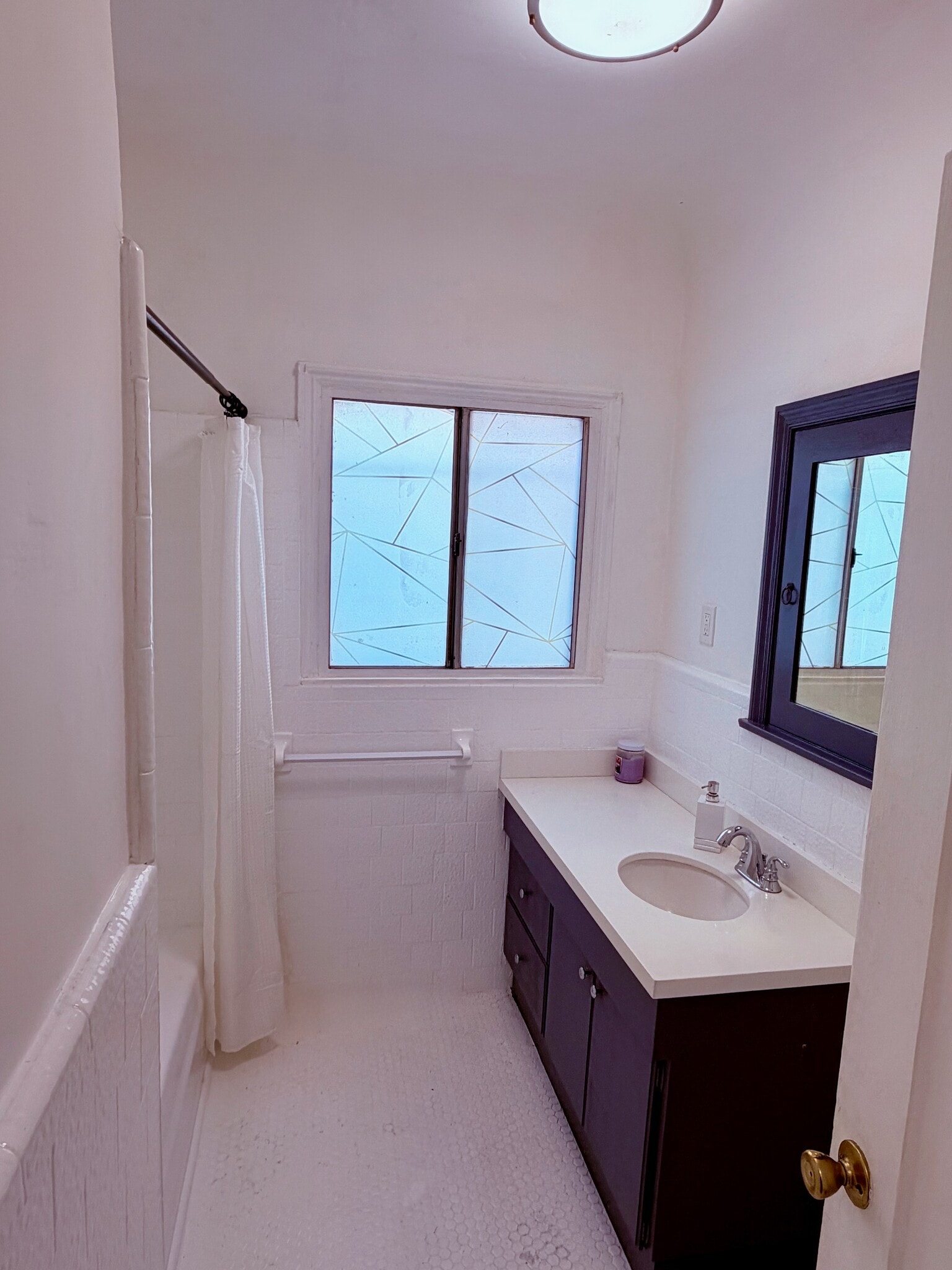 Building Photo - 6000 4th Ave