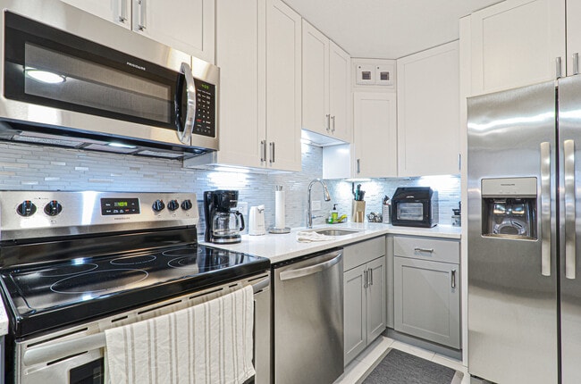 Building Photo - 405 N Wabash Ave