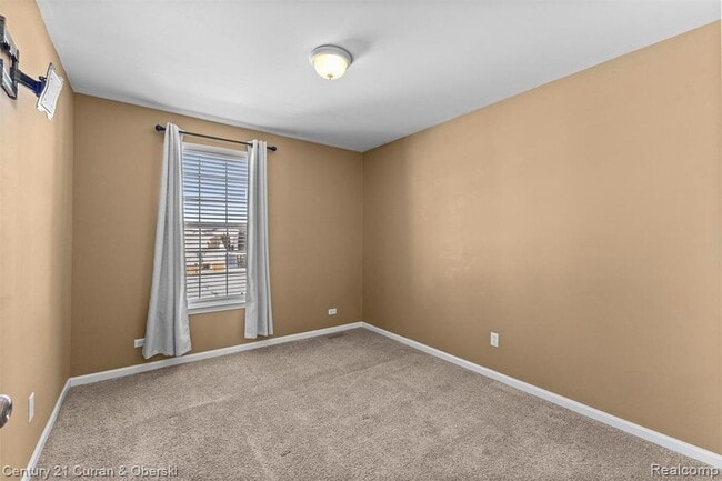 Building Photo - 7164 Richmond Dr