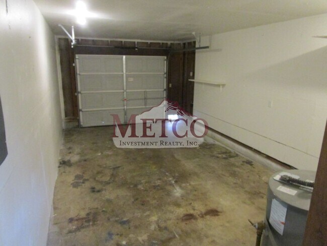 Building Photo - 16301