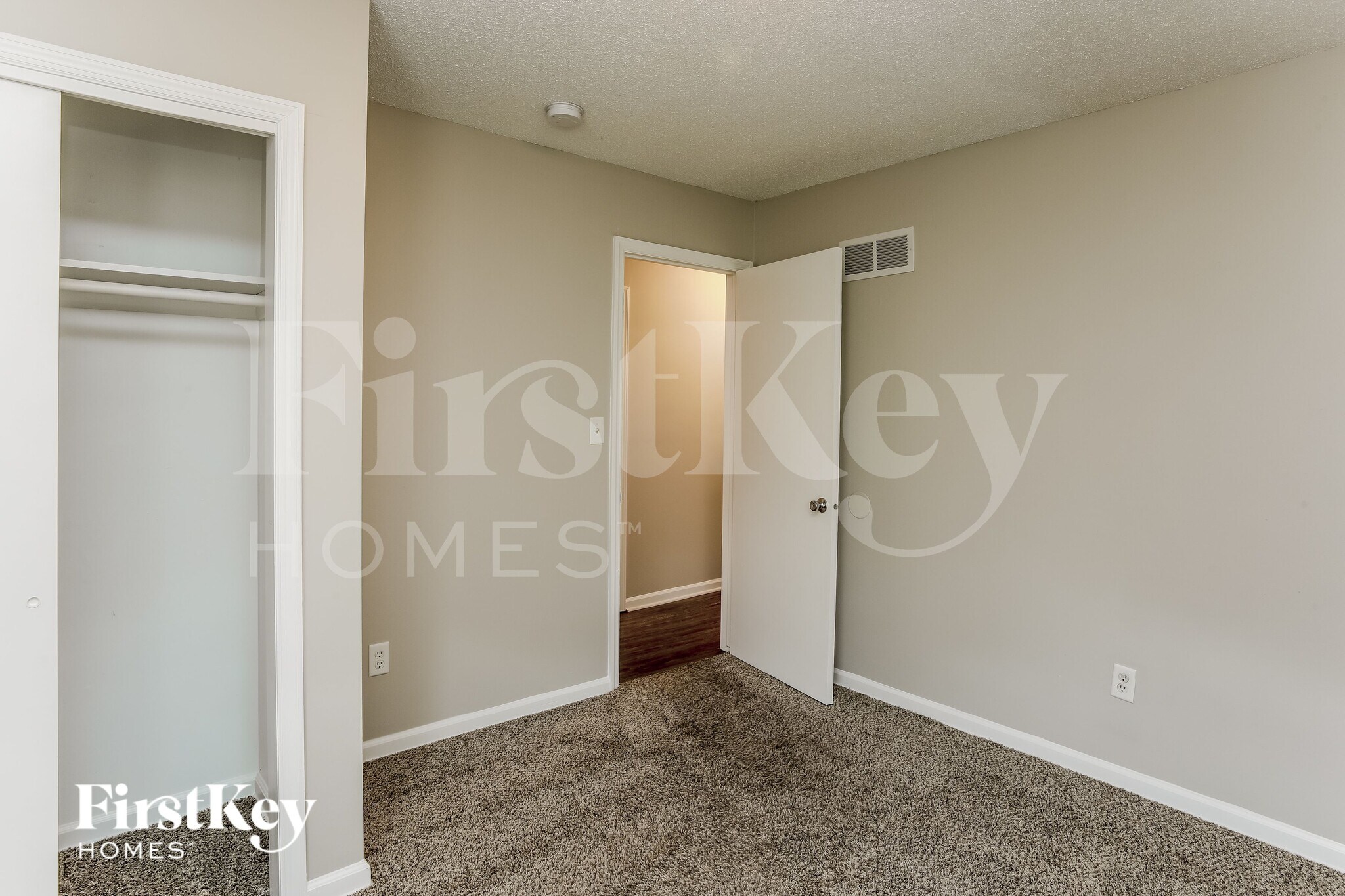 Building Photo - 815 Rowell St