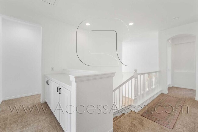 Building Photo - Huge 5 Bed/ 3.5 Bath Home In Desirable Gated Rancho Madera community In Temecula!