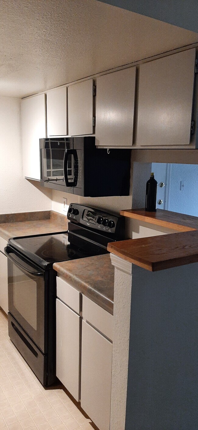 Building Photo - 4400 S Quebec St