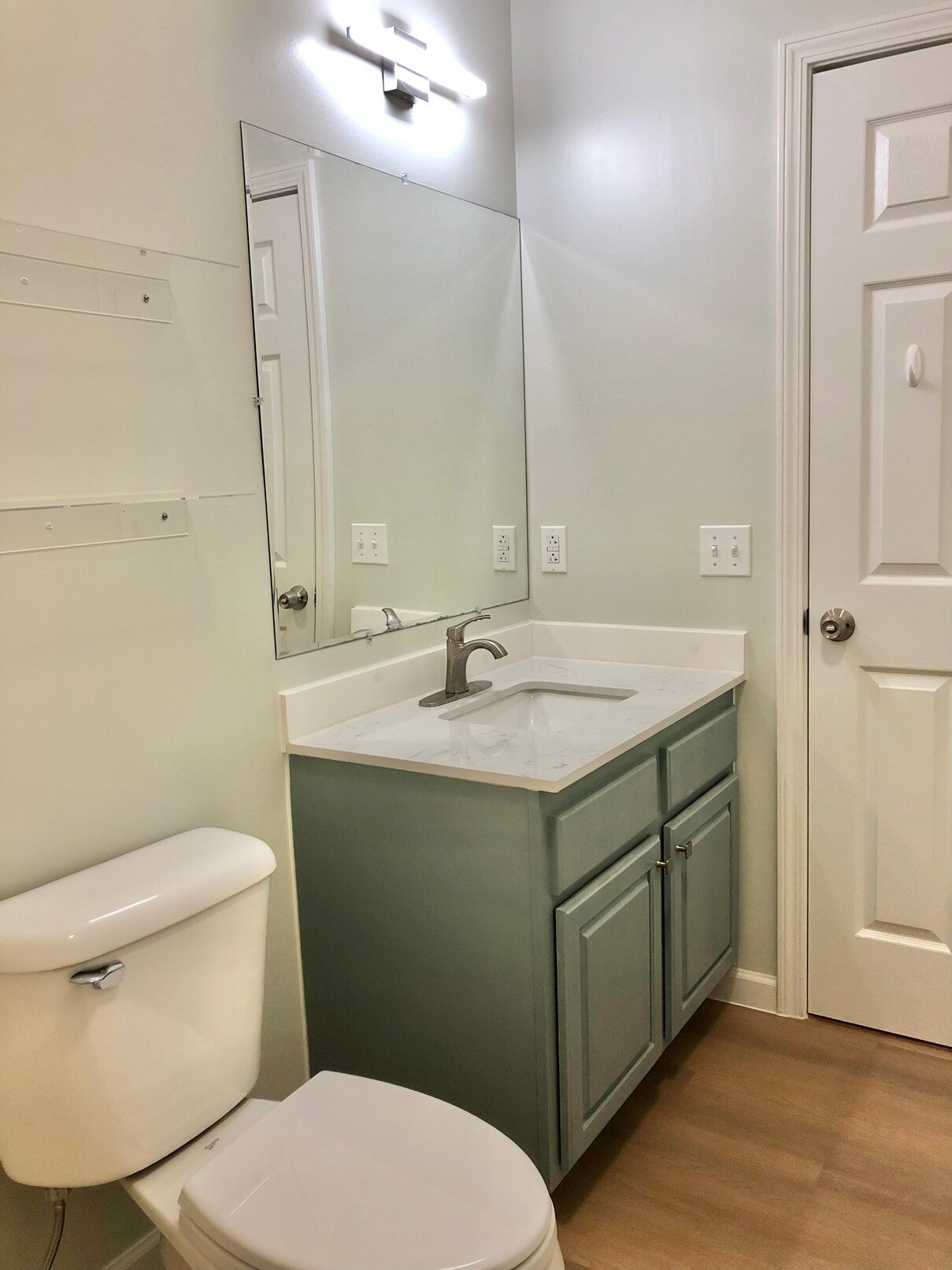 Guest Bathroom - 1015 Coleman St SW