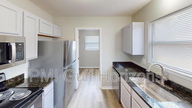 Building Photo - 3356 La Leyenda Ct