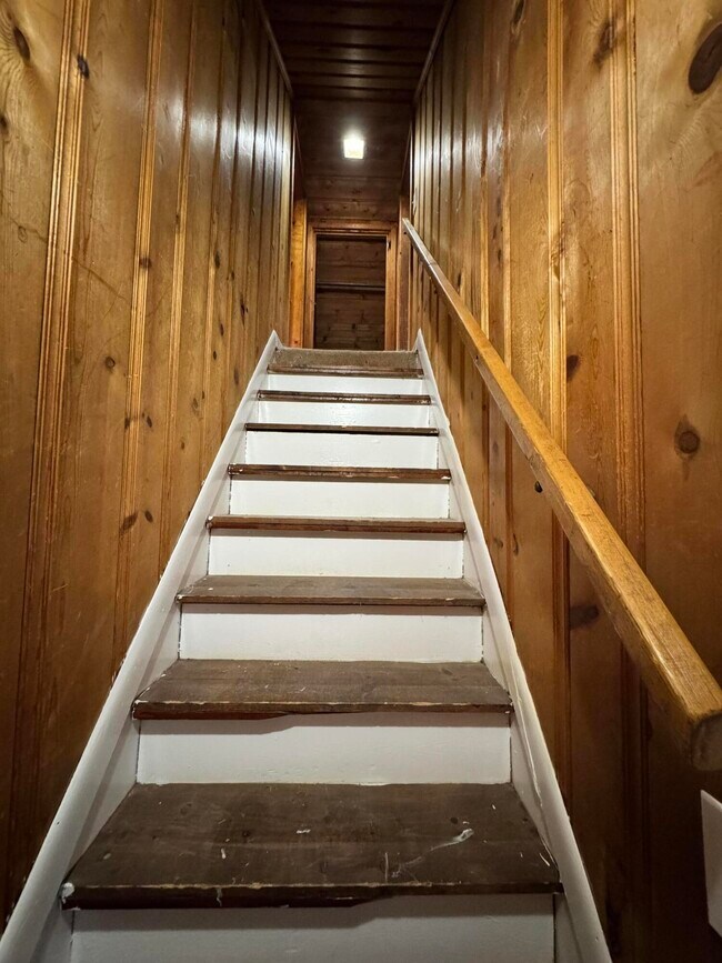 Building Photo - 790 Allendale Dr