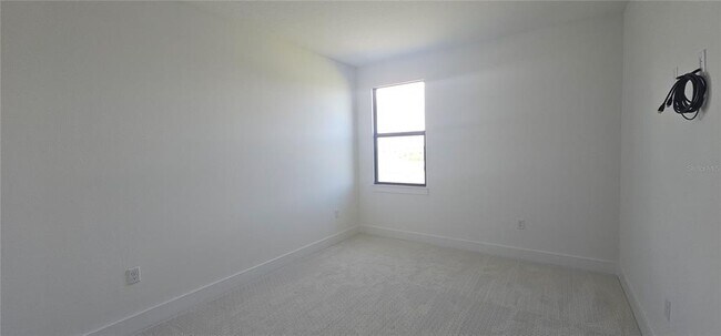 Building Photo - 2625 Waterfront Cir
