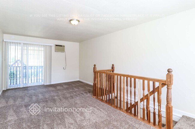 Building Photo - 425 Jasmine Ave