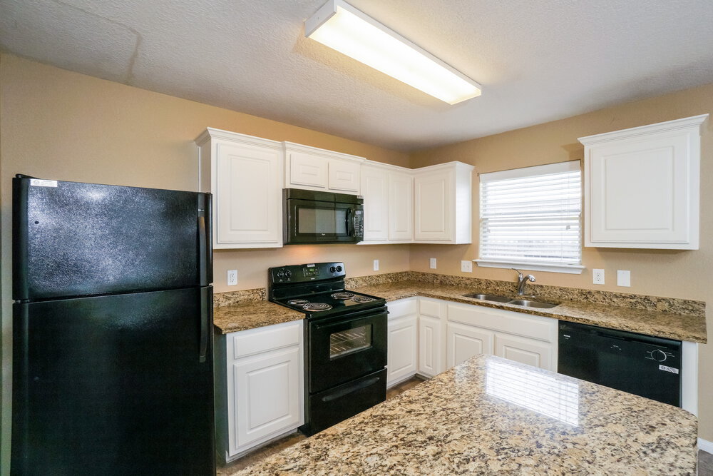 Building Photo - 11475 Coral Canyon