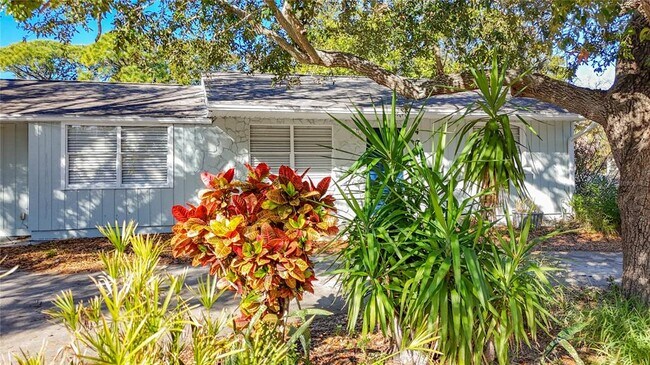 Building Photo - 424 72nd St N