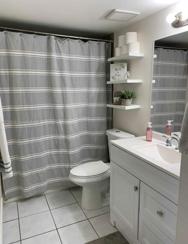 Building Photo - 8000 SW 149th Ave