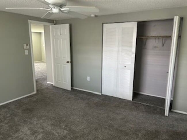 Building Photo - AVAILABLE NOW!!  Well maintained 2/2 in a ...