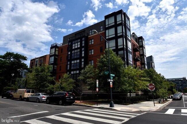 Building Photo - 2101 11th St NW