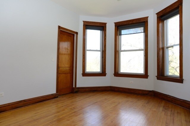 Building Photo - 2318 S Marshall Blvd