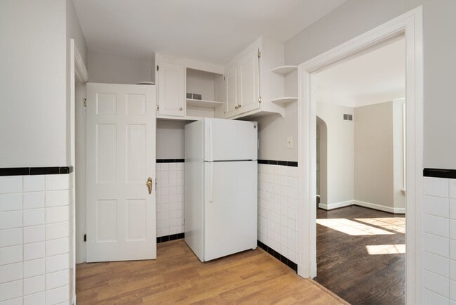 Building Photo - 2B/1B Charming Single Family home in Glend...