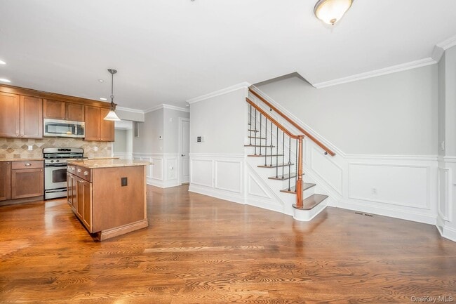 Building Photo - 85 Park Ave