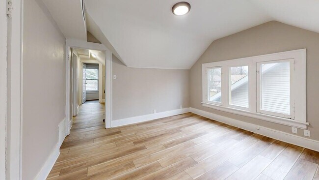 Building Photo - 764 Work Dr