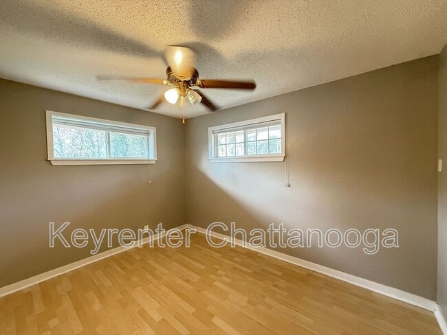 Building Photo - 5 Gaylord Dr