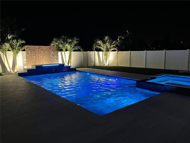 Building Photo - 6160 Hamlin Reserve Blvd