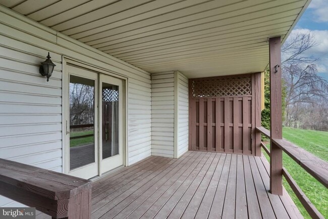 Building Photo - 2057 Raleigh Rd