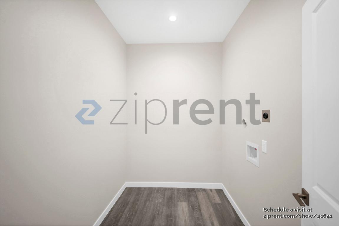 Building Photo - 22657 Strathern St