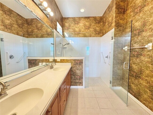 Building Photo - 2595 Salzburg Loop