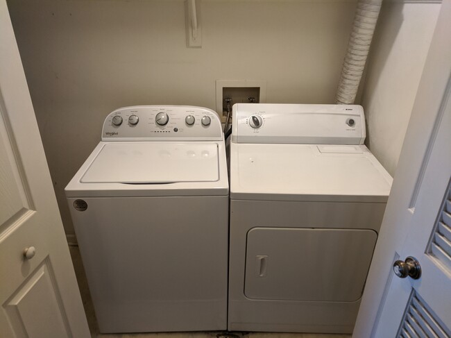 Laundry - 886 Patrick Henry Dr