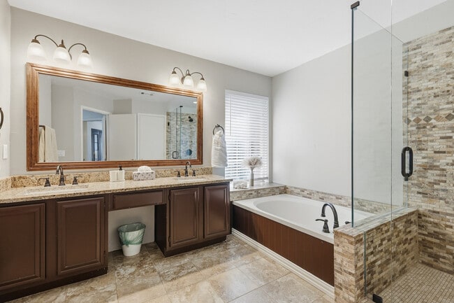 Building Photo - 9817 Preston Vineyard Dr