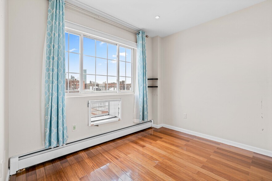 Building Photo - 43-33 42nd St