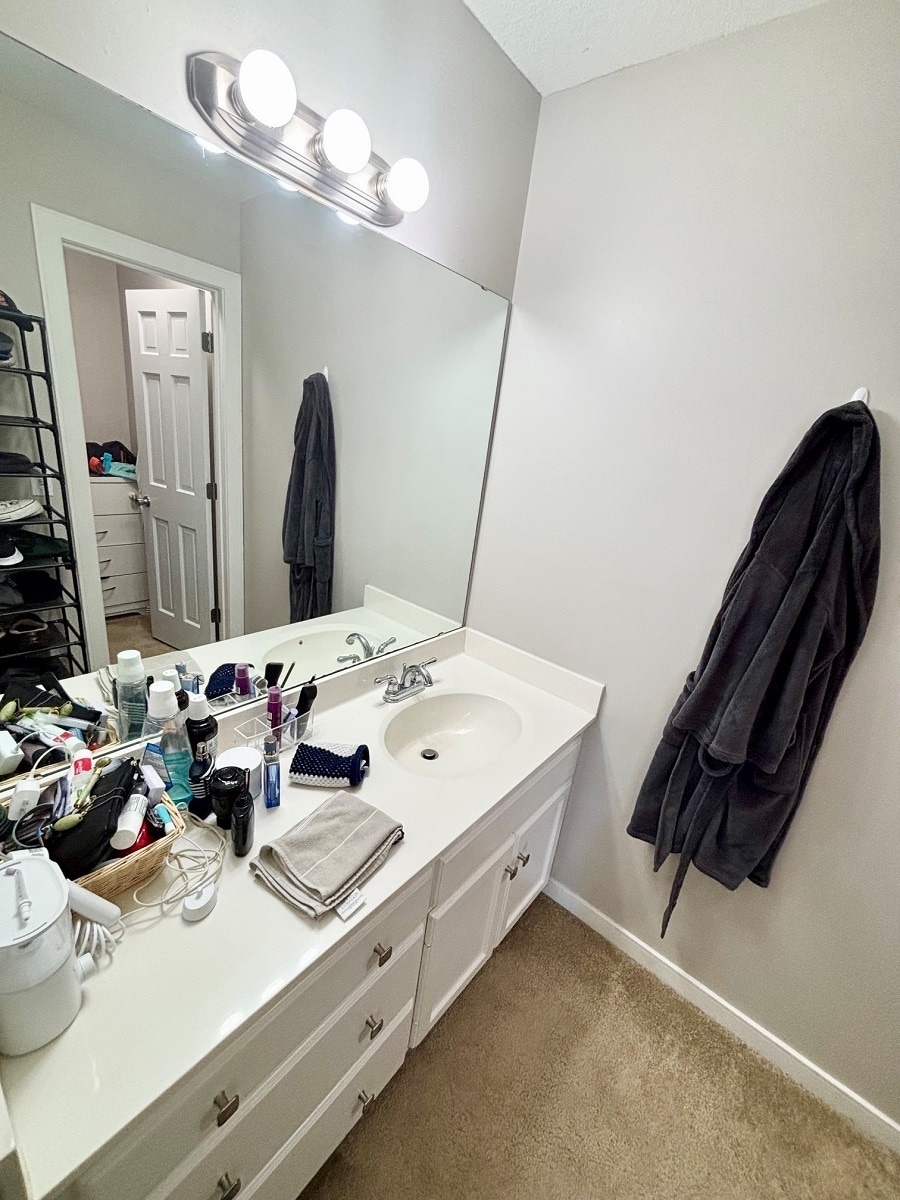 Building Photo - 2077 Woodstone Dr