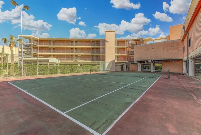 Building Photo - 6300 Seawall Blvd