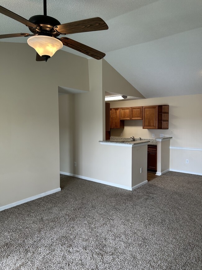 Building Photo - 3792 Hitchcock Way