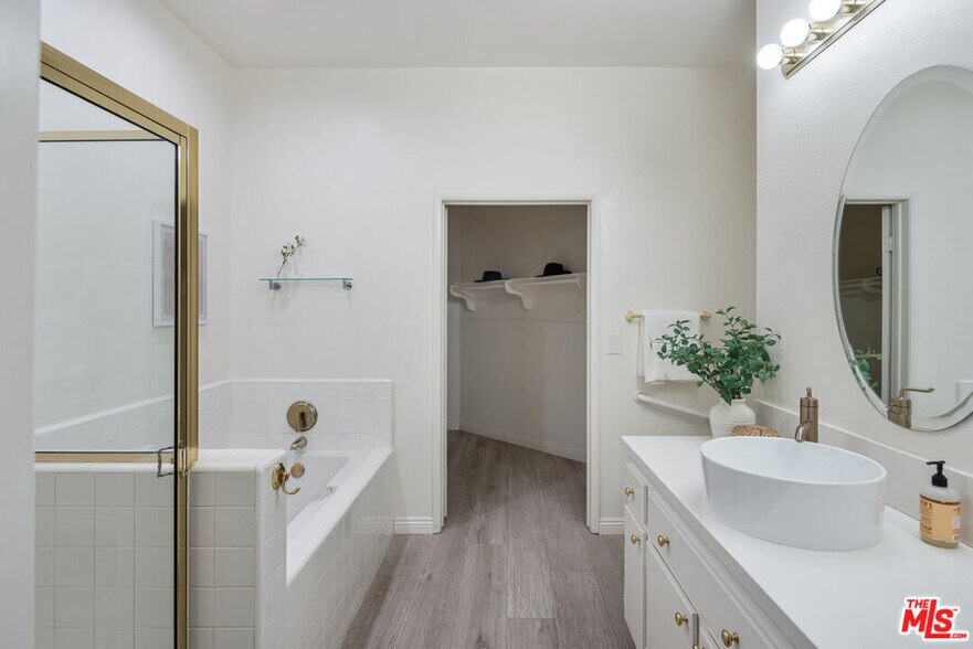 Master Bed Bathroom - 10604 Valley Spring Ln
