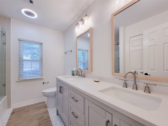 Building Photo - 8123 Sunny Ridge Dr