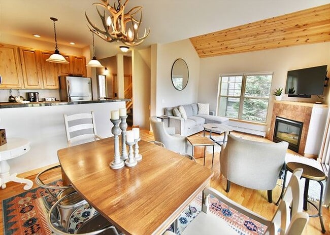 Building Photo - Summer Seasonal Rental- 734 Rocky Point Townhomes