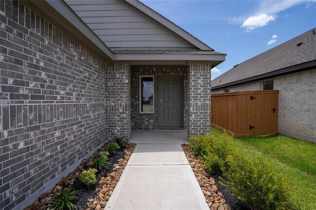 Building Photo - 5092 Marcasca Dr