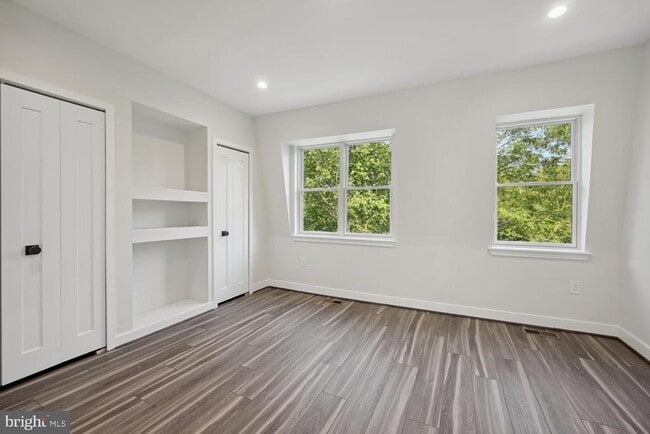 Building Photo - 1850 Ingleside Terrace NW