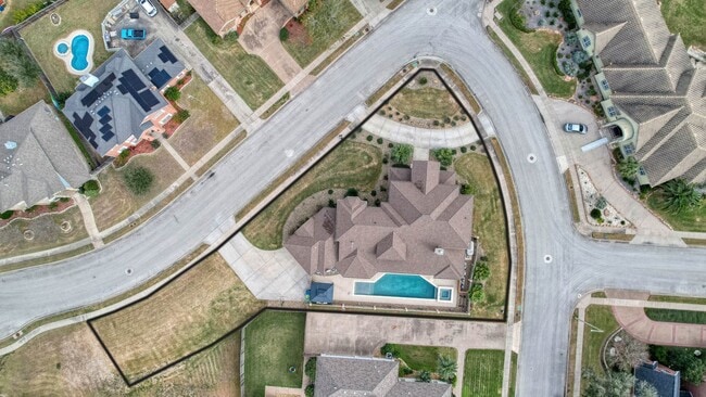 Building Photo - 204 Black Diamond Rd