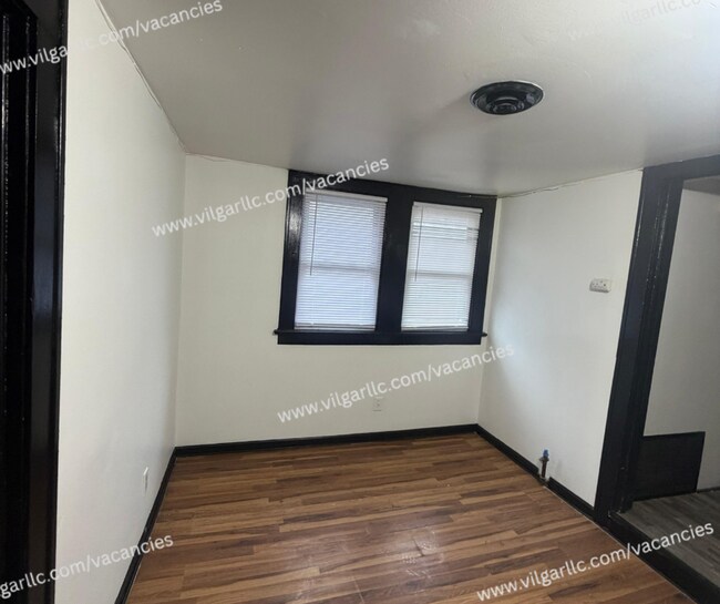 Building Photo - 610 W 144th St