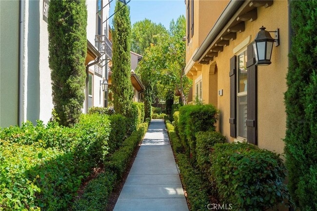 Building Photo - 185 Pathway