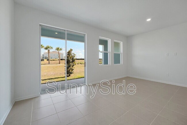 Building Photo - 2939 Maloof Dr