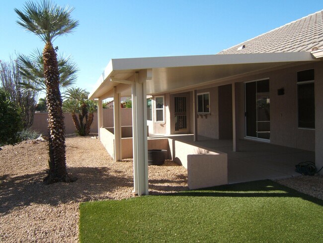 Building Photo - 15015 W Heritage Dr