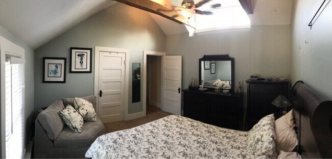 Building Photo - 24 Walnut St