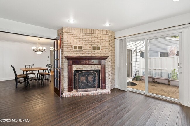 Building Photo - 62 Woodmere Dr