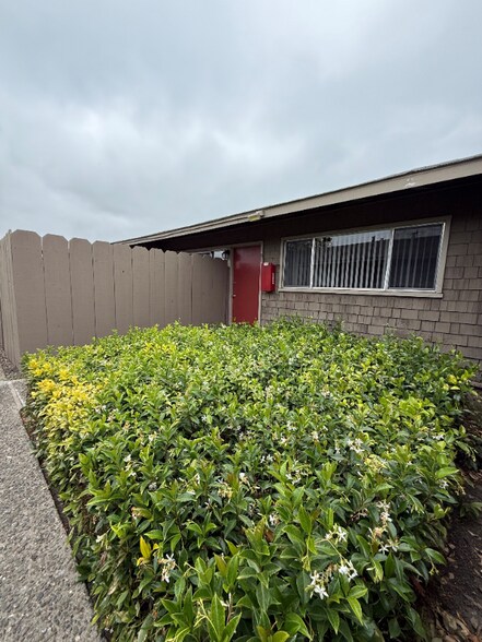 Primary Photo - 1330 Byron Dr